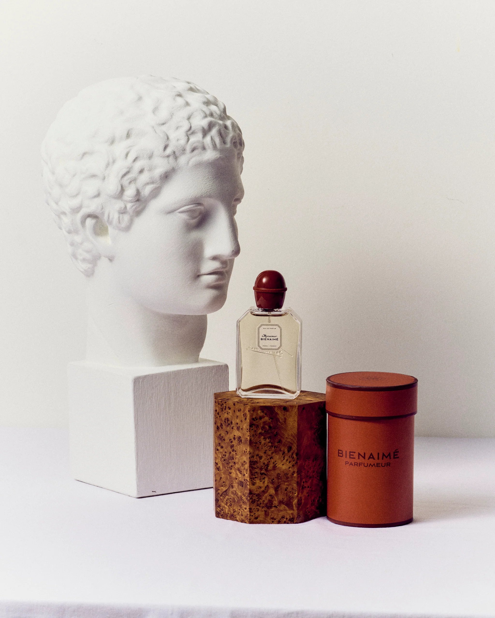 Bienaimé, Monsieur Perfume