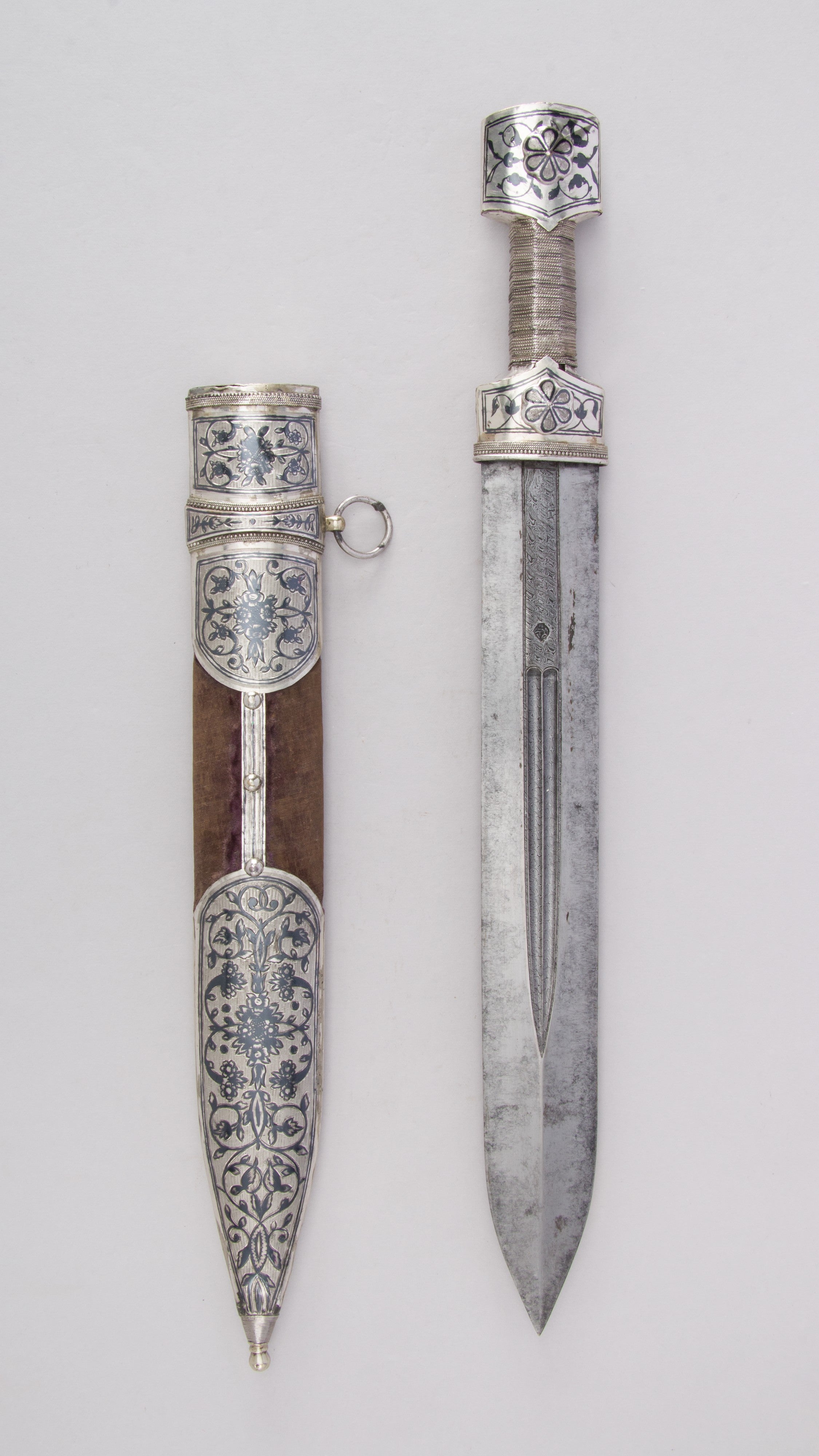 Dagger (Qama) with Sheath